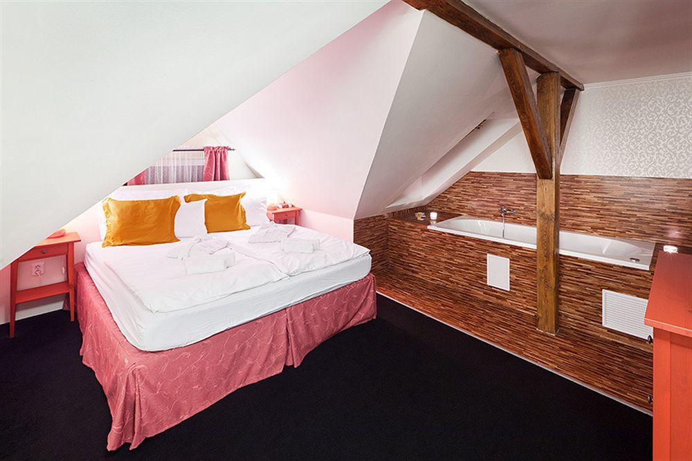 Pytloun Design Self Check-In Hotel Reichenberg Exterior foto